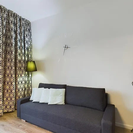 Aleja Jana Pawla Ii For 4 Guests With Air-conditioning By Renters 바르샤바
