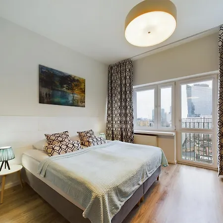 Aleja Jana Pawla Ii For 4 Guests With Air-conditioning By Renters Apartment