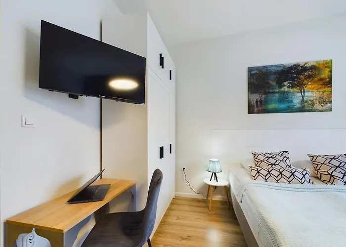Aleja Jana Pawla Ii For 4 Guests With Air-conditioning By Renters Warsaw